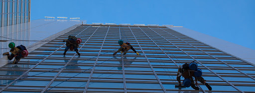 Мойка окон и фасадов (альпинистами)